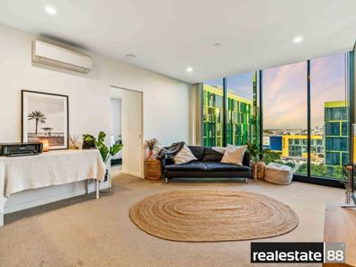 512/8 Tassels Place, Innaloo WA 6018