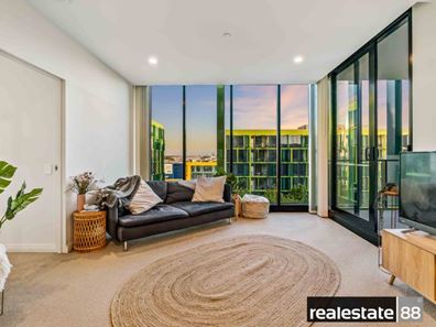 512/8 Tassels Place, Innaloo WA 6018