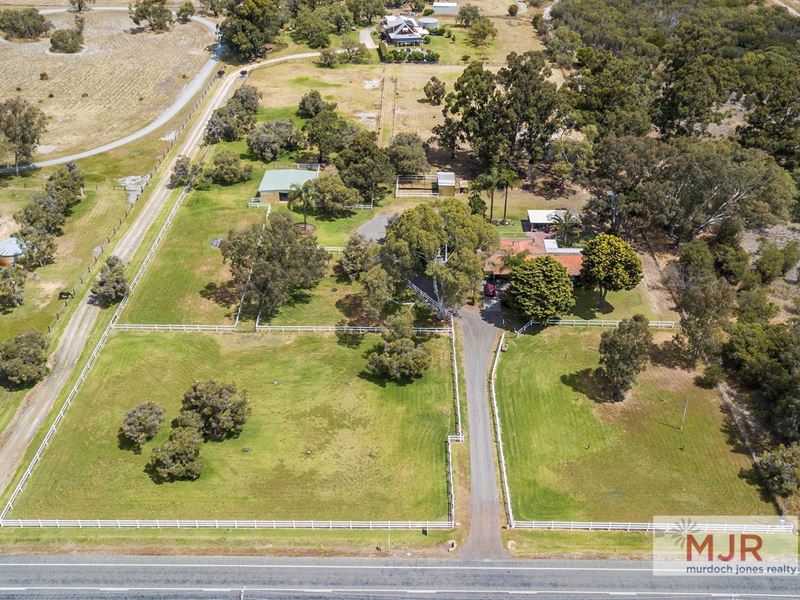 906 Rowley Road, Oakford