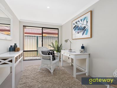 7 Reeves Entrance, Success WA 6164