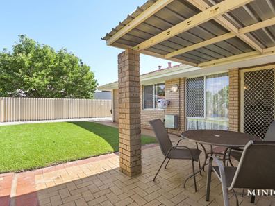 5/8 Falcon Court, Willetton WA 6155