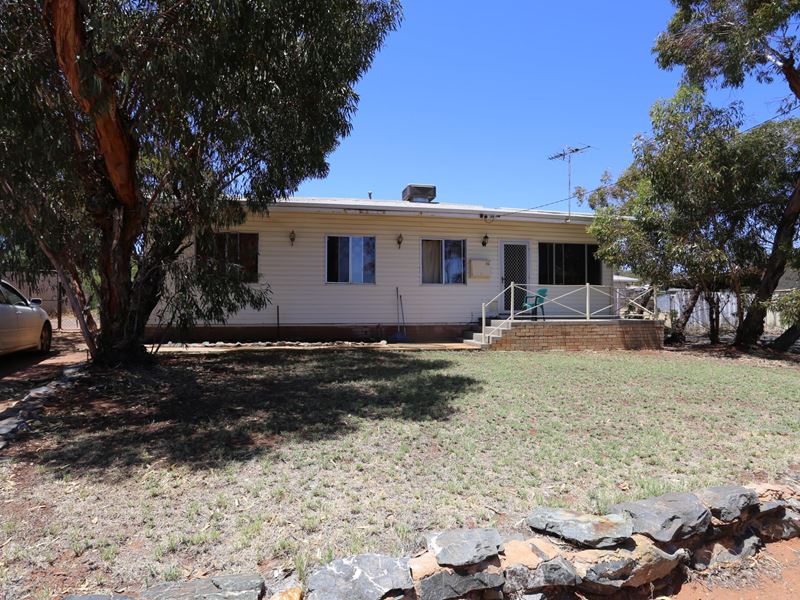 34 New Clayton St, Kambalda East