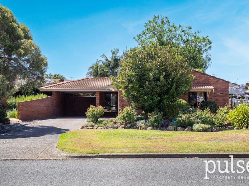 22 Clemros Way, Leeming
