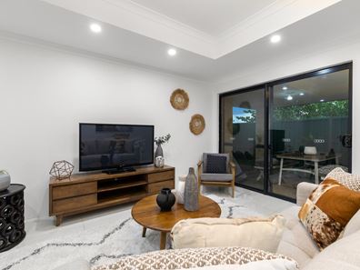 239A Huntriss Road, Doubleview WA 6018