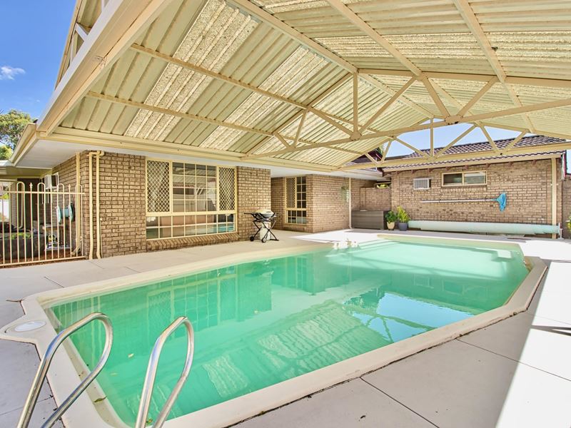 13 Golf Place, Cooloongup