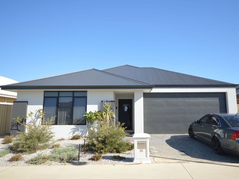 35 Balladonia Parade, Dawesville