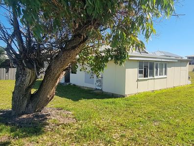 152 Gingin  Road, Lancelin WA 6044