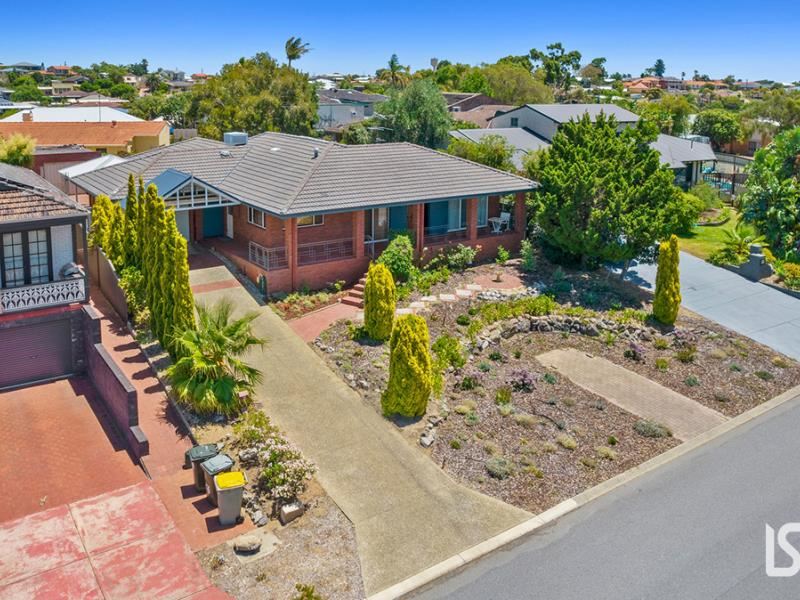 18 Carina Circle, Halls Head WA 6210