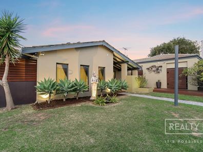 25 David Crescent, Hillarys WA 6025