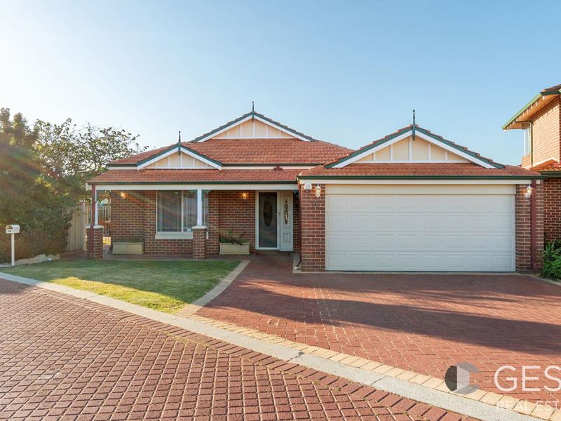 14 HOTHAM CRESCENT, Alexander Heights WA 6064