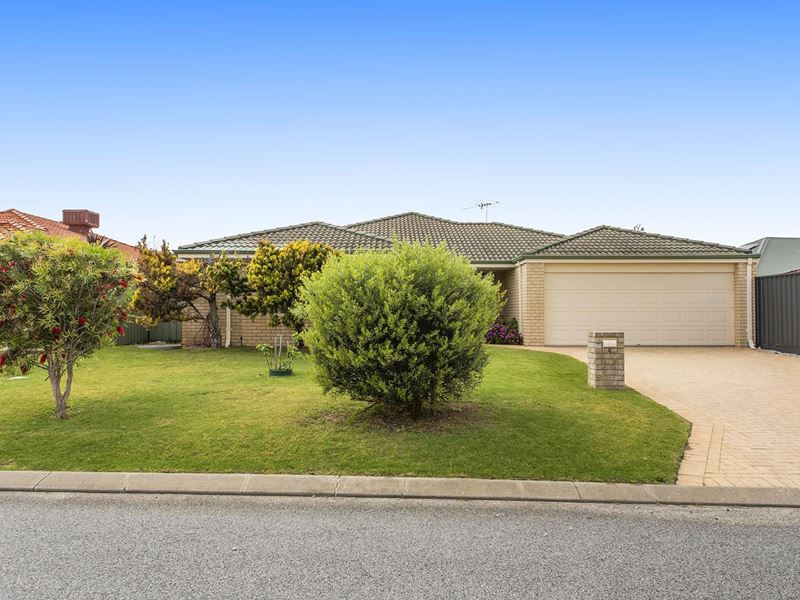 4 Largs Way, Port Kennedy