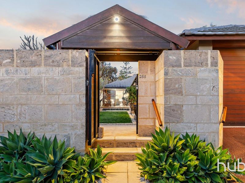 255 Curtin Avenue, Cottesloe