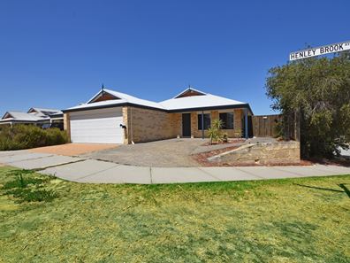 10 Henley Brook Avenue, Ellenbrook WA 6069