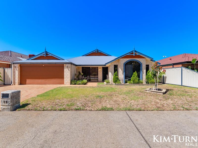 11 Cotter Loop, Success