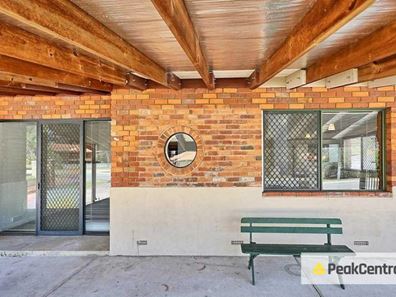 1/15 Ottaway Street, Kelmscott WA 6111