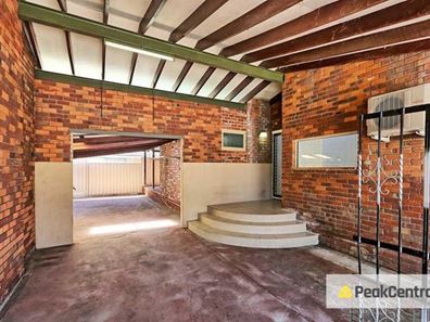 1/15 Ottaway Street, Kelmscott WA 6111