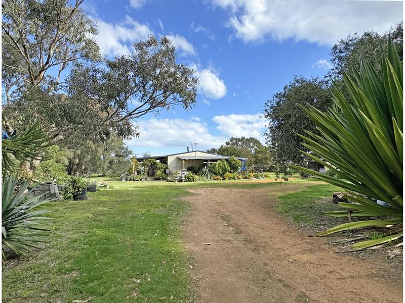 15 Yallambee Road, Myrup WA 6450