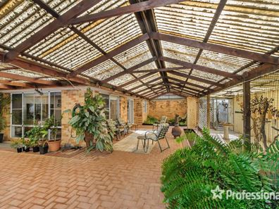 17 Regelia Turn, Ellenbrook WA 6069