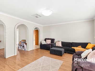 4 Irverna Place, Girrawheen WA 6064