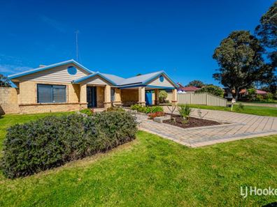 7 Suncrest Meander, Meadow Springs WA 6210