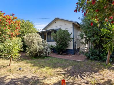 1/30 Nuytsia Avenue, Carey Park WA 6230