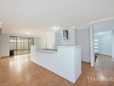 18 Battrass Loop, Baldivis WA 6171