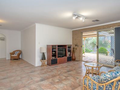 13 Delta Drive, South Yunderup WA 6208