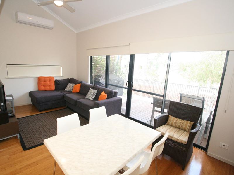 6/7 Panorama Drive, Preston Beach