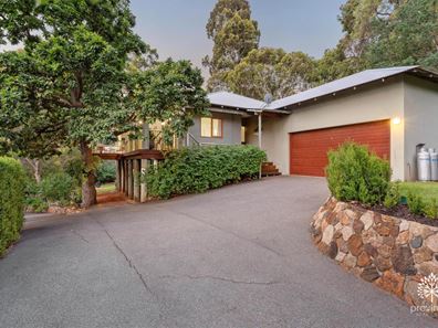 25 Hillsden Road, Darlington WA 6070