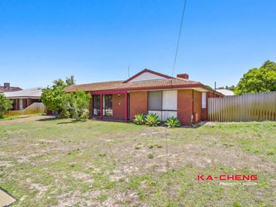 18 Spruce Road, Morley WA 6062