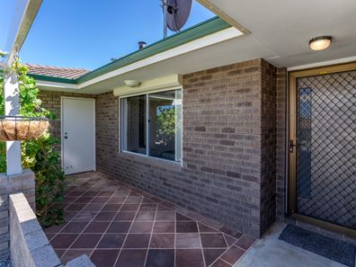 11 Maitland Place, Thornlie WA 6108