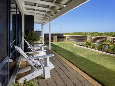 33 Mistral Crest, Glenfield WA 6532