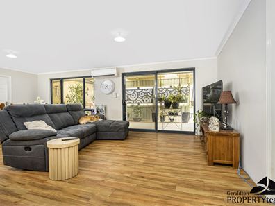 17 Wahn Avenue, Waggrakine WA 6530