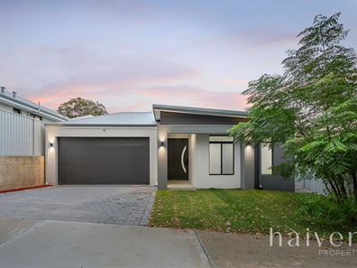 22 Curtis Road, Melville WA 6156