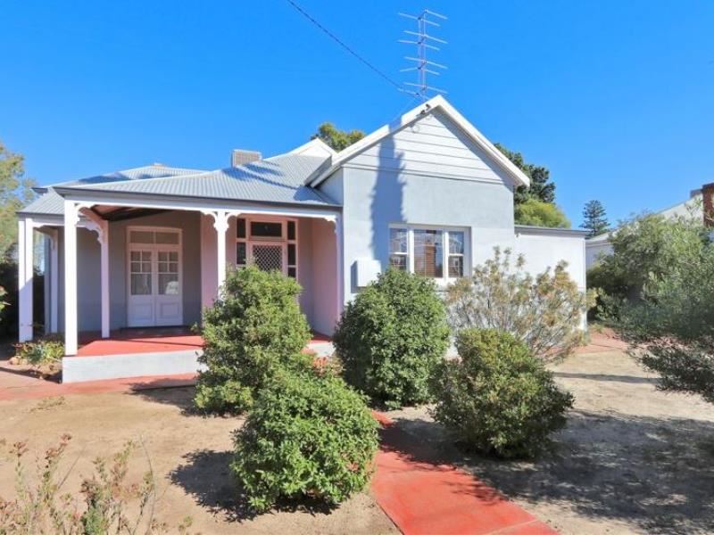 6 Fermoy Avenue, Northam