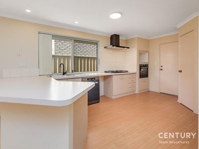27 Highlander Parade, Rockingham WA 6168