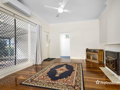 180 Gregory Street, Beachlands WA 6530