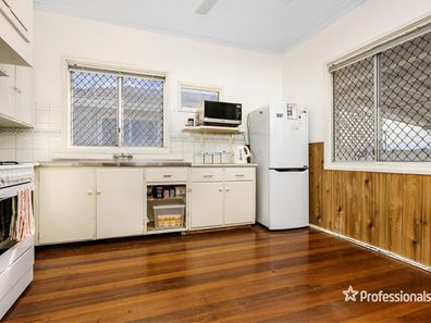 180 Gregory Street, Beachlands WA 6530