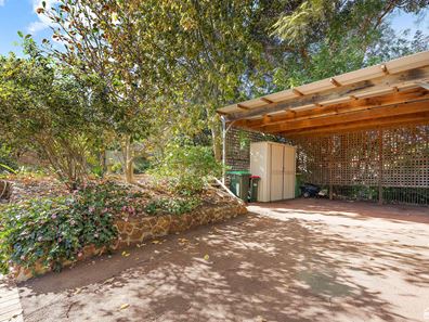 9 Rootes Road, Lesmurdie WA 6076