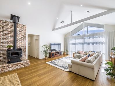 22 Egalite Rise, Baskerville WA 6056