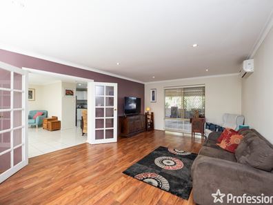 6 Kimber Place, Mount Helena WA 6082
