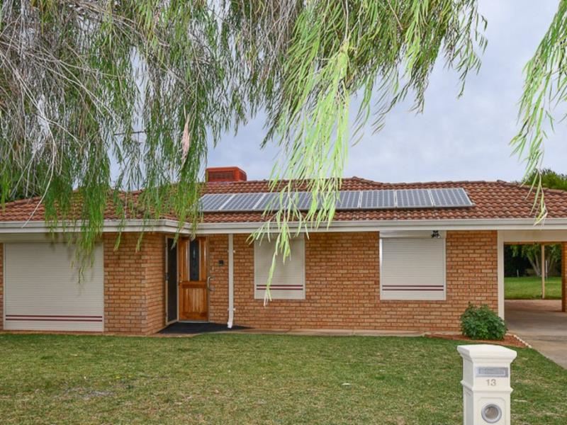 13 St Laurent Close, Greenfields
