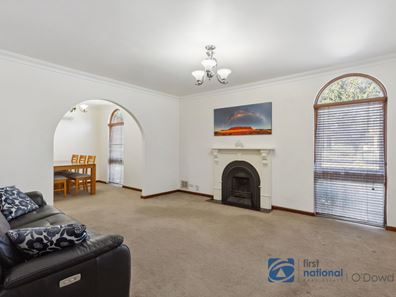 29 Bugendore Street, Maida Vale WA 6057