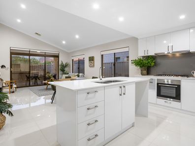 2/18 Interim Road, Spearwood WA 6163