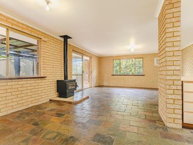 9 Waterfall Cove, Greenfields WA 6210