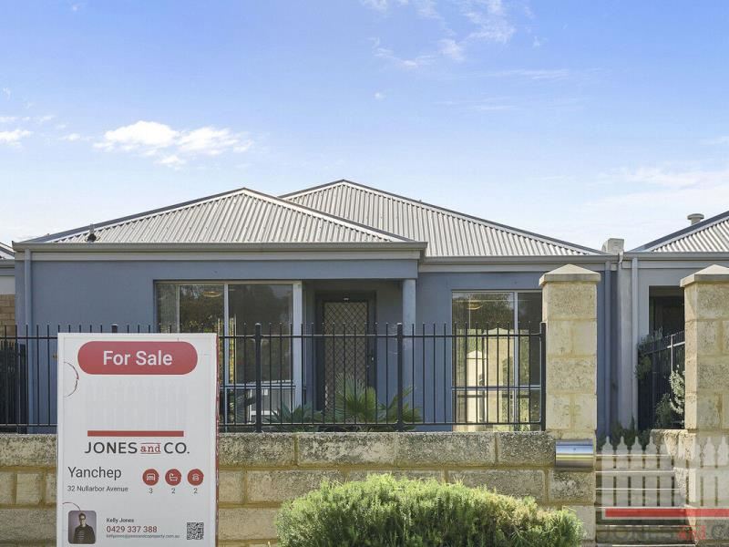 32 Nullarbor Avenue, Yanchep WA 6035