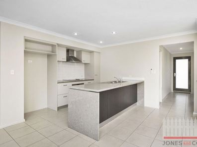 32 Nullarbor Avenue, Yanchep WA 6035