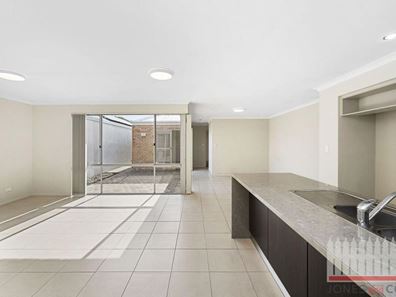 32 Nullarbor Avenue, Yanchep WA 6035