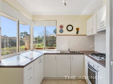 4/3445 Jacoby Street, Mundaring WA 6073