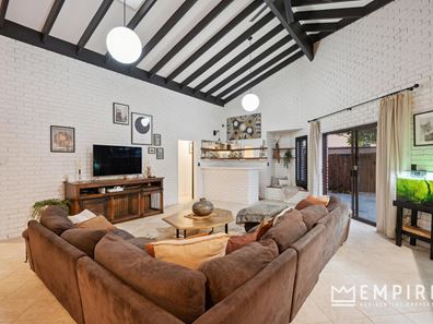 14 Urwick Court, Kardinya WA 6163
